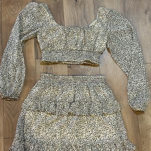 2 PIECE CROP TOP AND MINI SKIRT✨